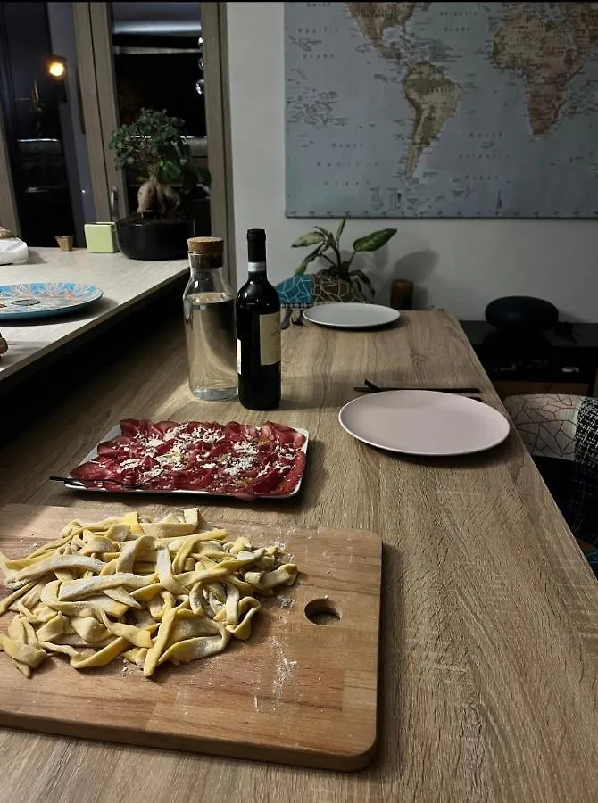 Luce Deluxe Apartment Near The Station Alloggio in famiglia Tirano