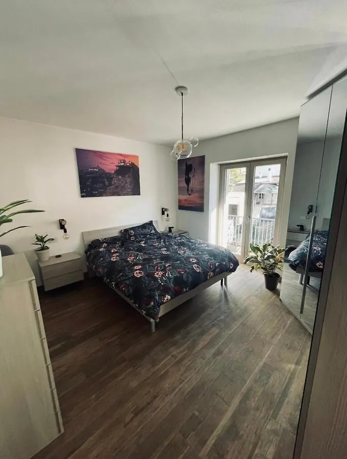 Luce Deluxe Apartment Near The Station Italia